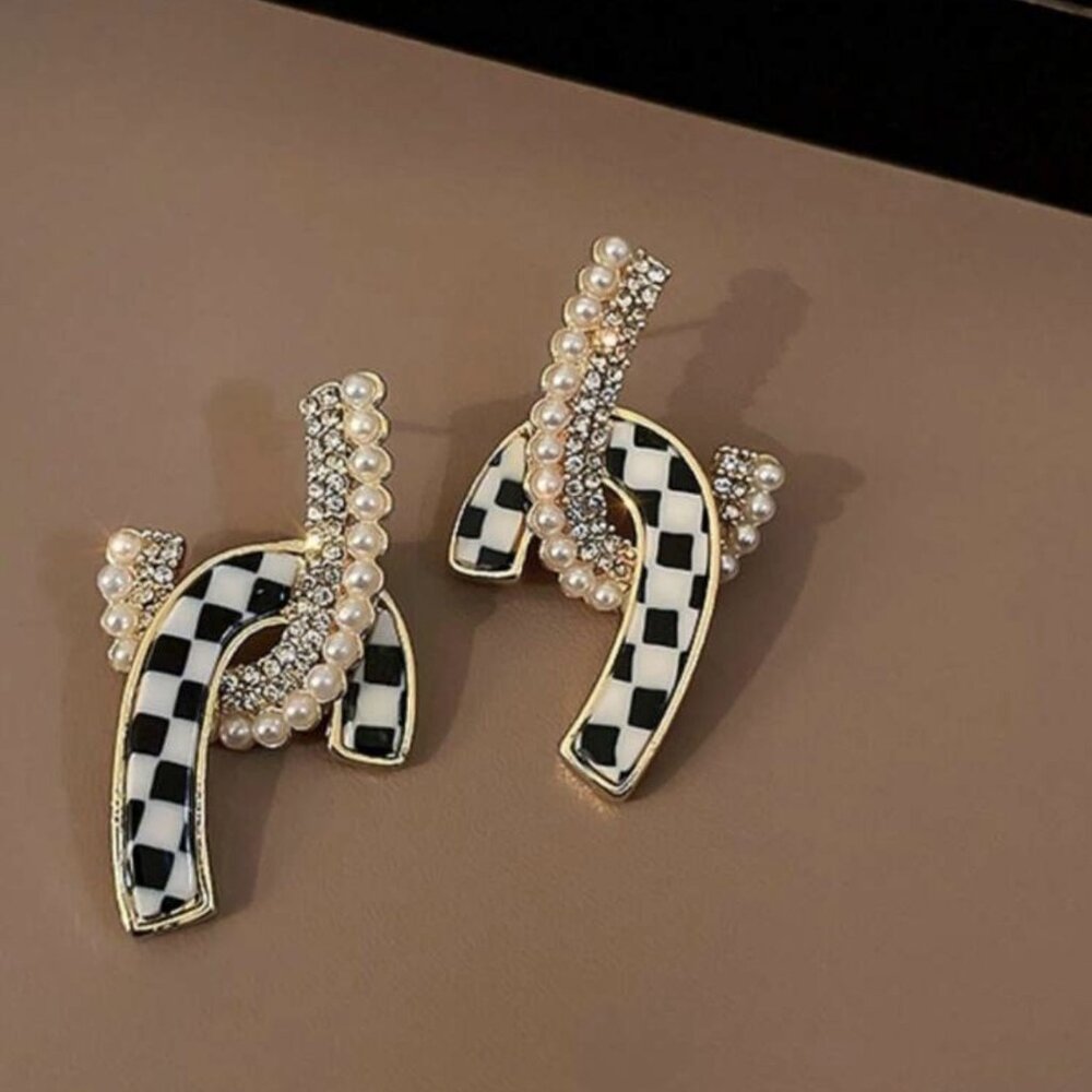 Checkerboard Pattern Earrings Niche Design Earrings for Women